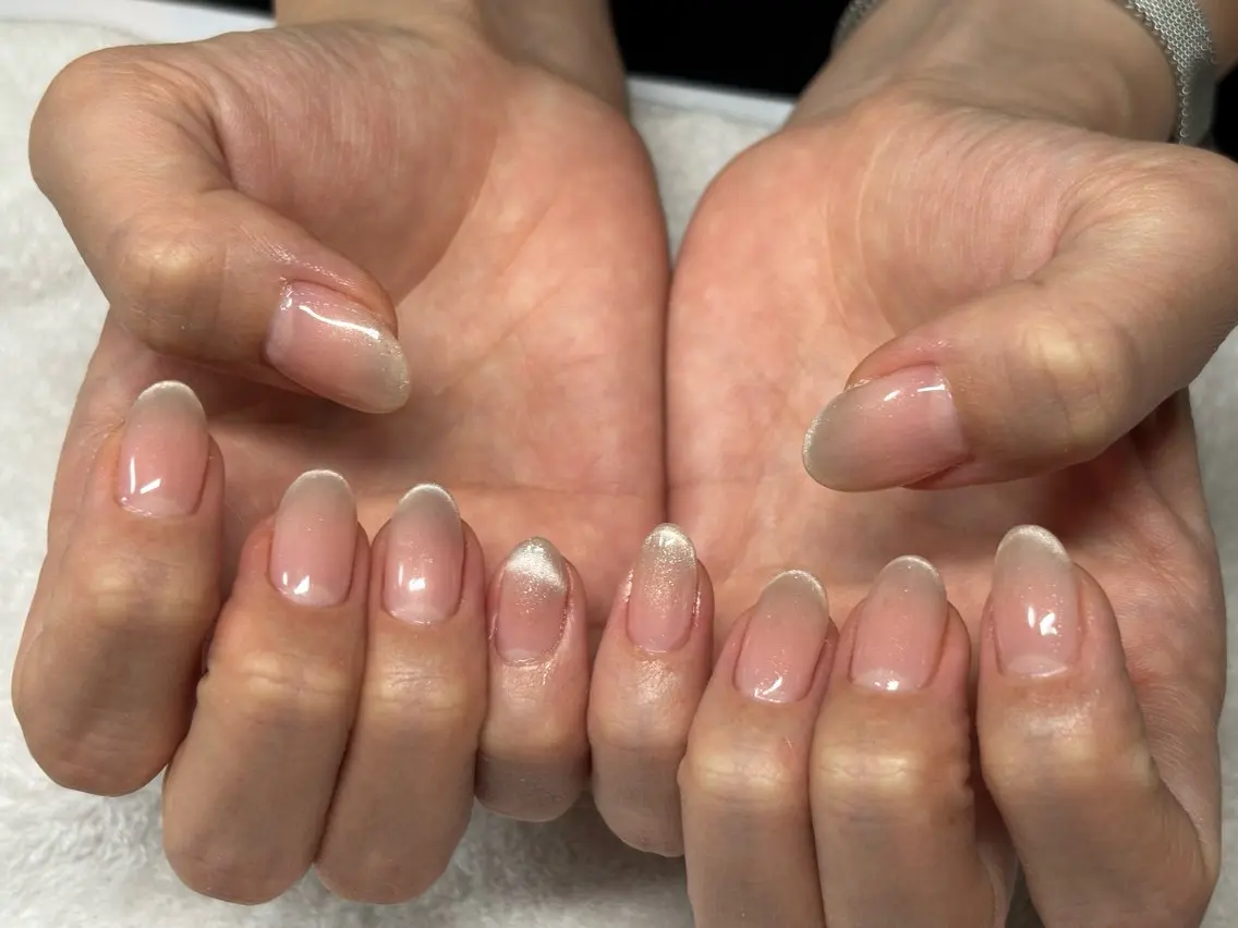 マグネットフレンチ（ワンカラー＋マグネットフレンチ）オフ込み💅の写真