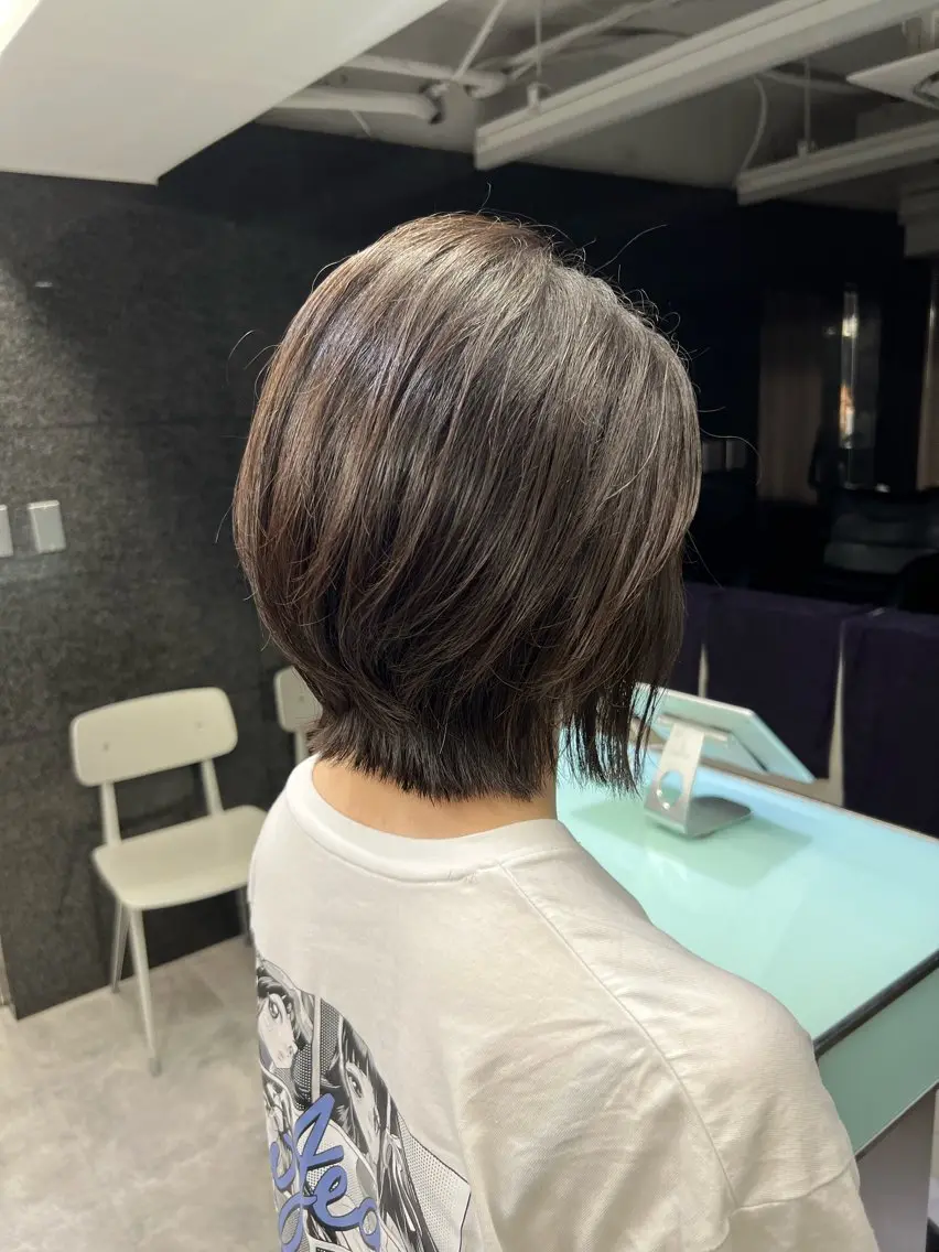 ミディアム 稲毛田 楓のヘアスタイル