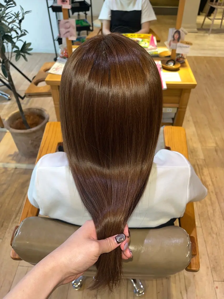ミディアム 酸性ストレート 加藤 菜々子のヘアスタイル