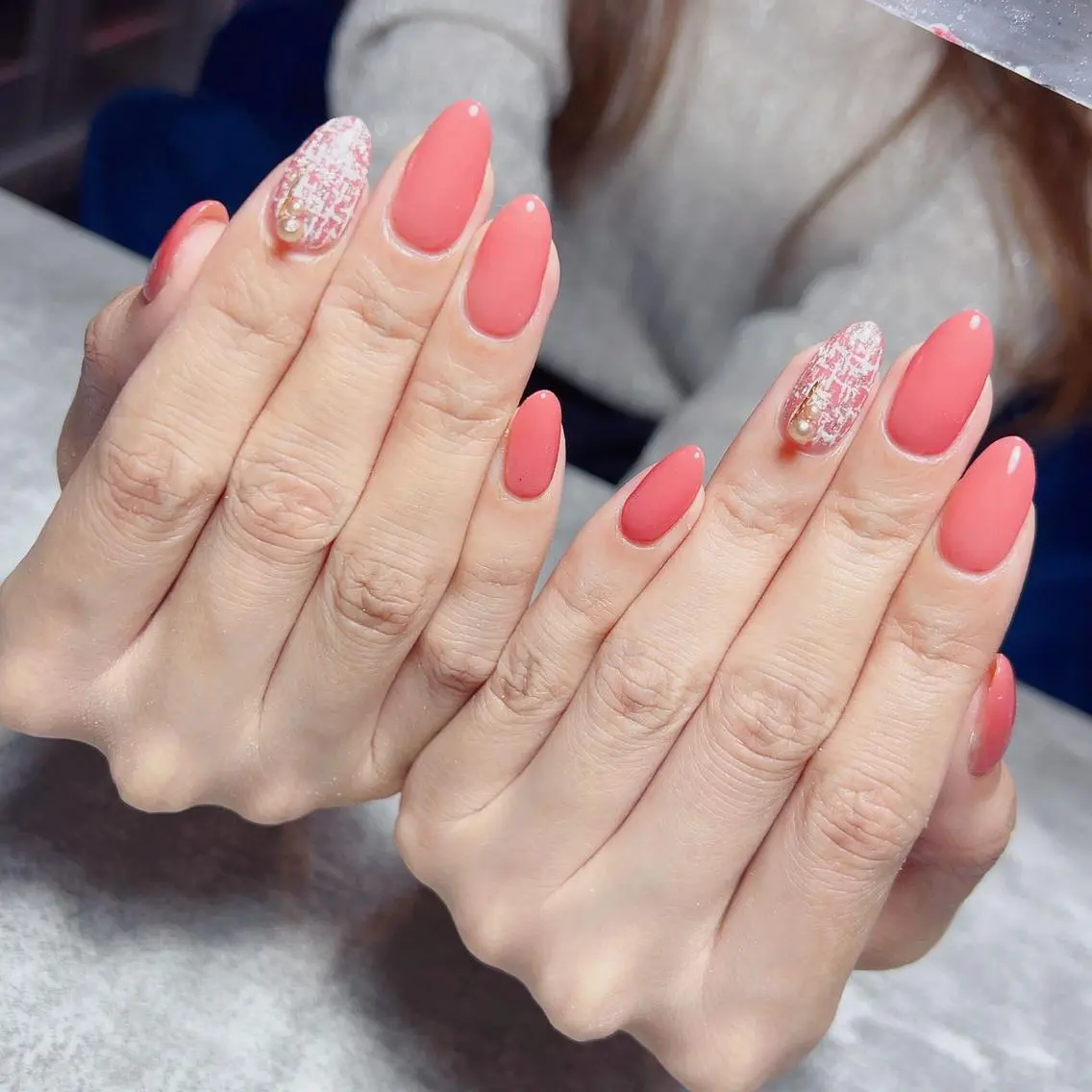 セミロング 韓国風ヘア めぐみのネイルサロン スタッフ練習のネイルデザイン