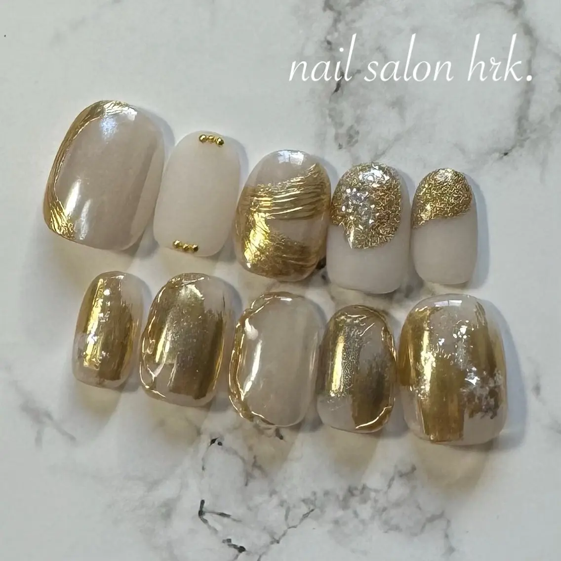 ネイル ゴールド マットネイル ネイルチップ ホワイト Nail Salon hrk.のネイルデザイン
