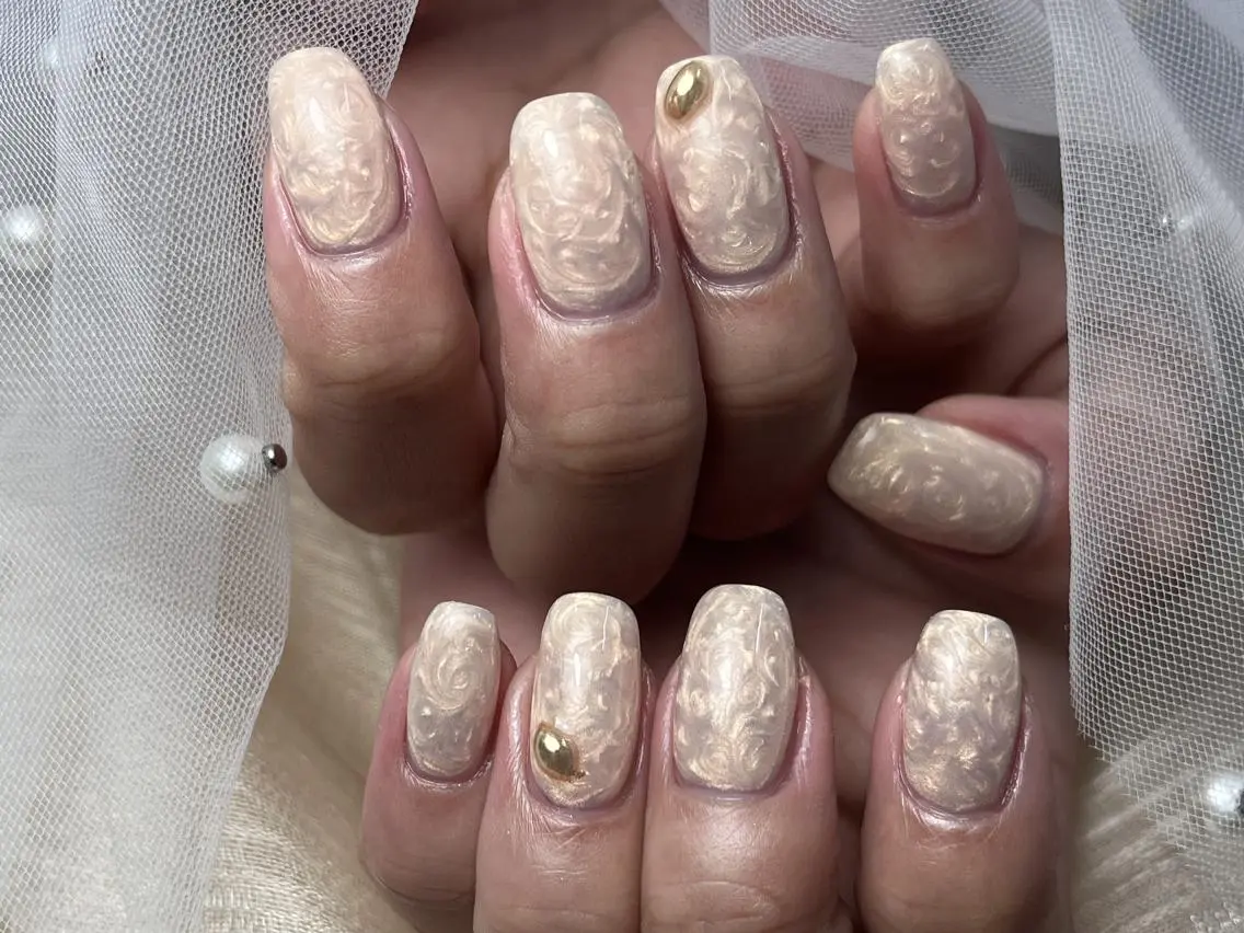 ネイル ゴールド レース 大理石ネイル(マーブル) ハンドネイル ハンドケア ToliyDeliy Nail Salonのネイルデザイン