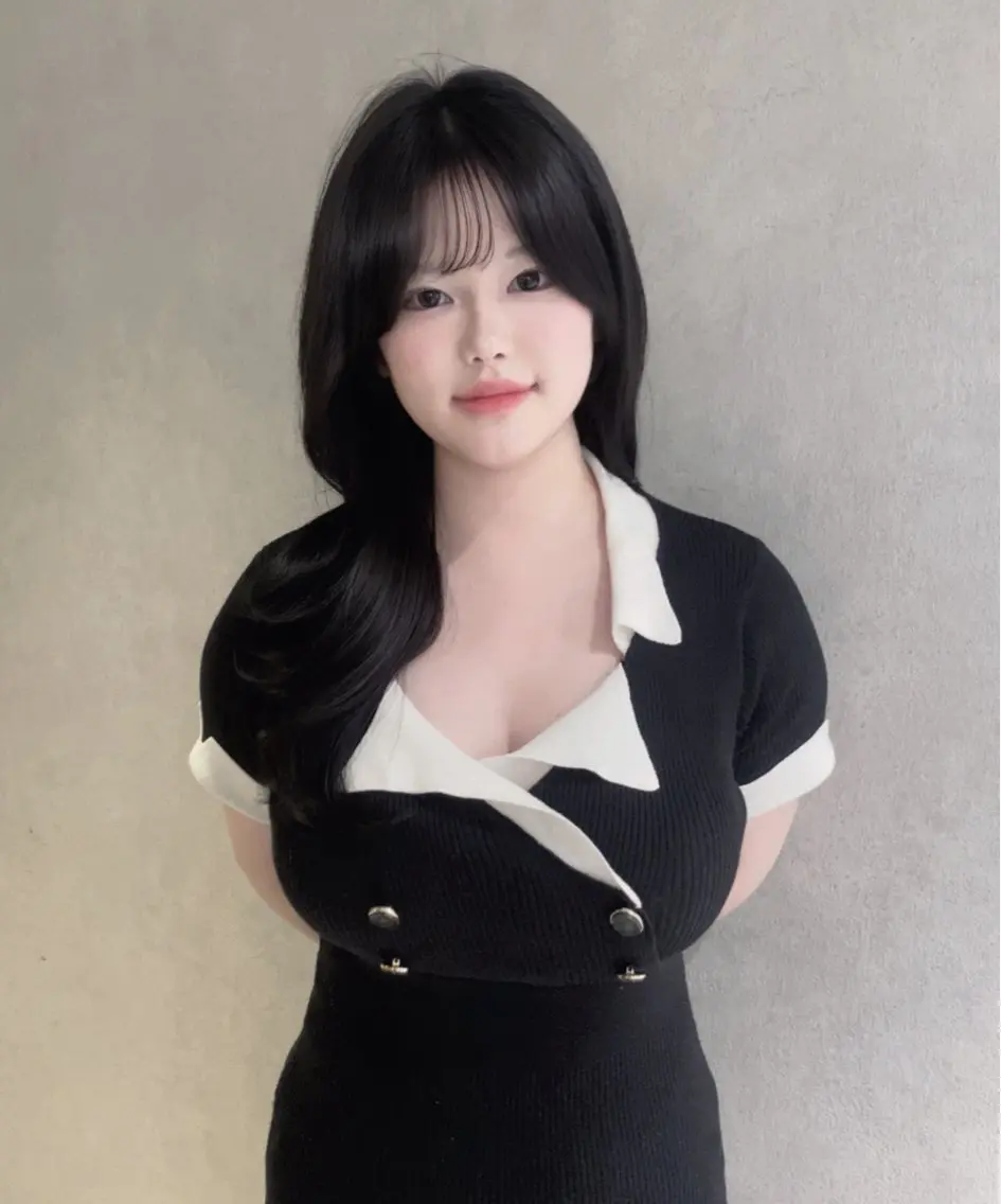 ロング くびれヘア 顔まわりレイヤー 顔周りカット ヨシンモリ 韓国風ヘア 葵 韓国オタク美容師 レイヤーカットのヘアスタイル