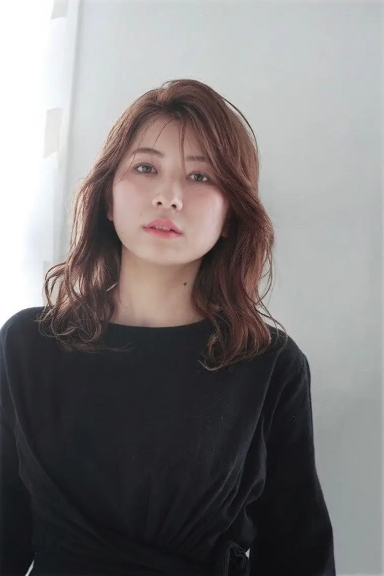 ロング カラー レイヤーカット ロング ローレイヤー カット ヘアカラー トリートメント ヘッドスパ ヘアセット 艶くすみカラー ‎/縮毛/川添桃花‎のヘアスタイル