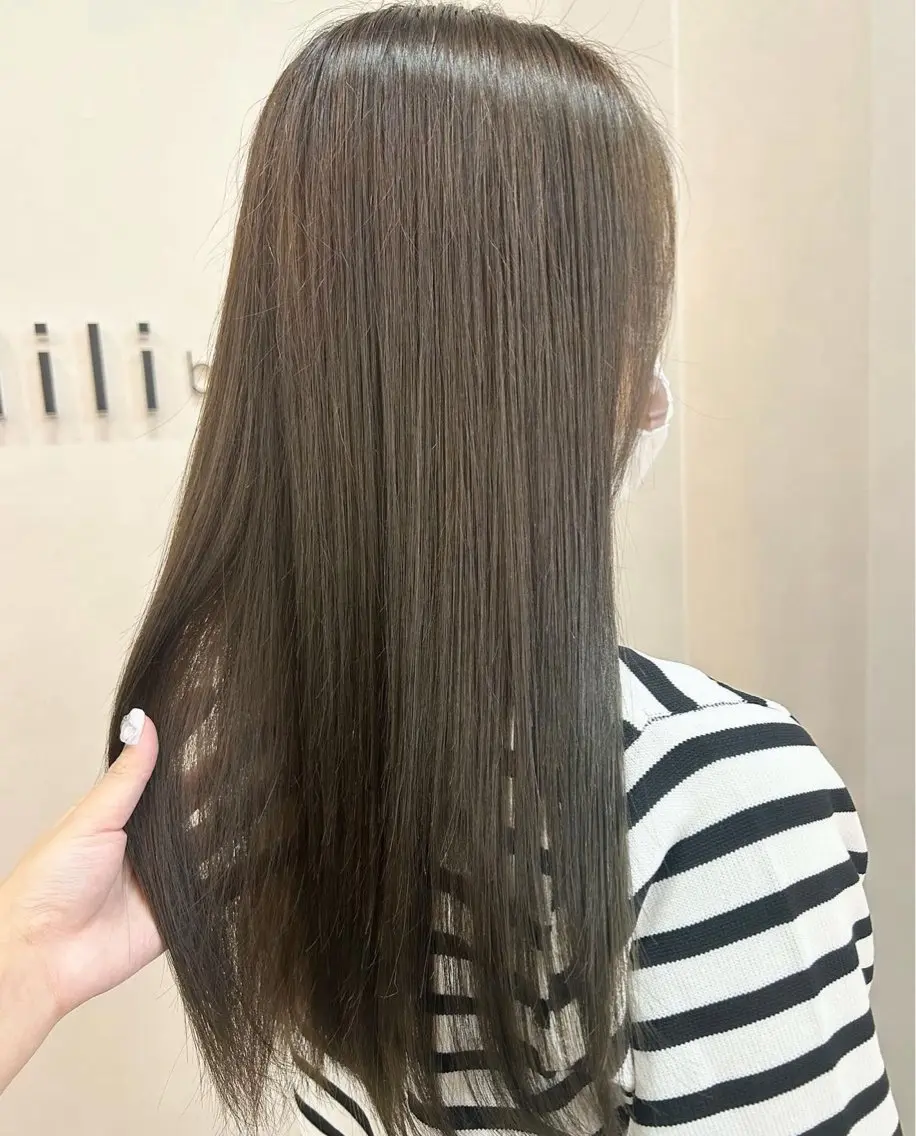 ロング カラー カット ヘアカラー トリートメント Chihiro .のヘアスタイル
