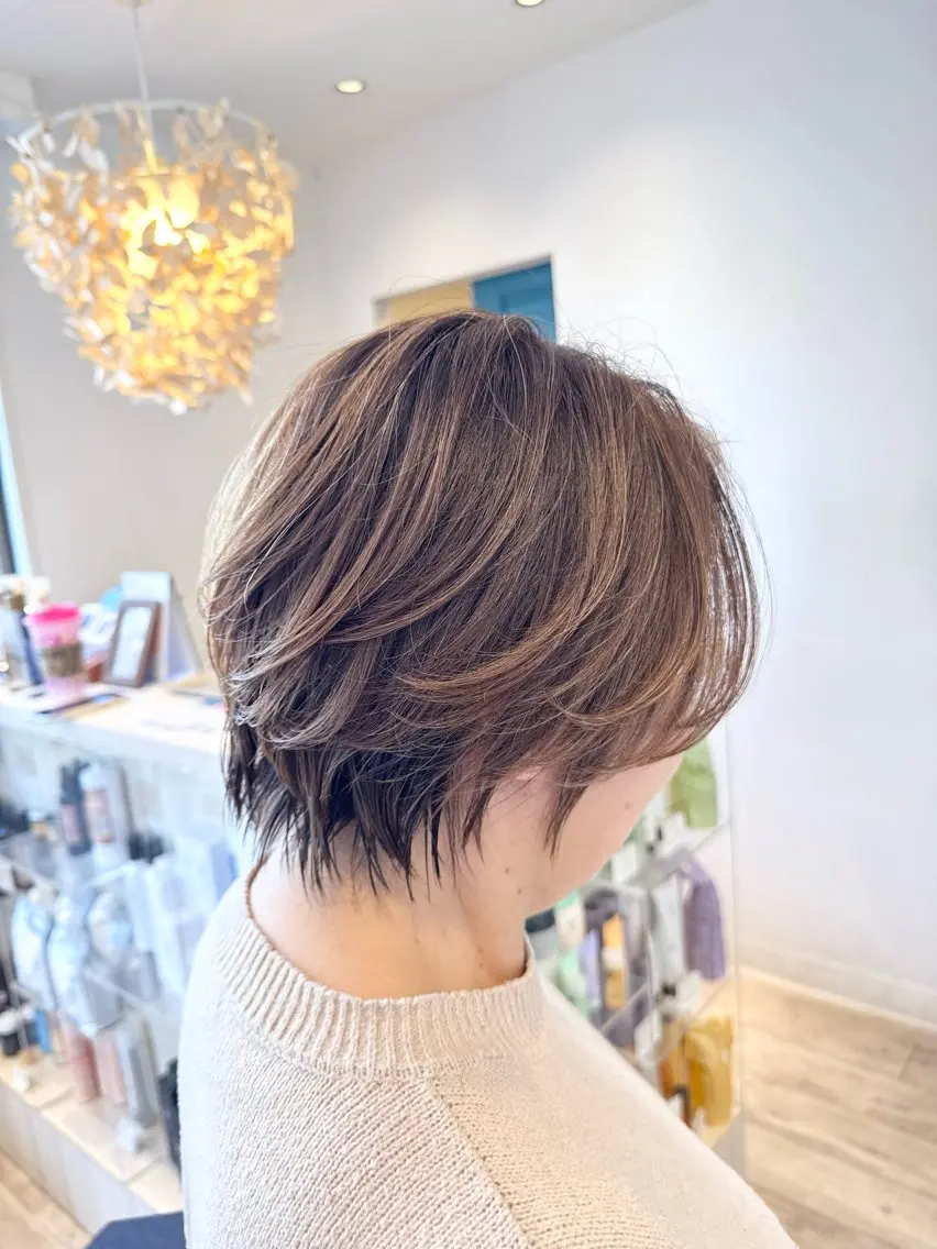 ショート カラー 赤間 飛鳥のヘアスタイル