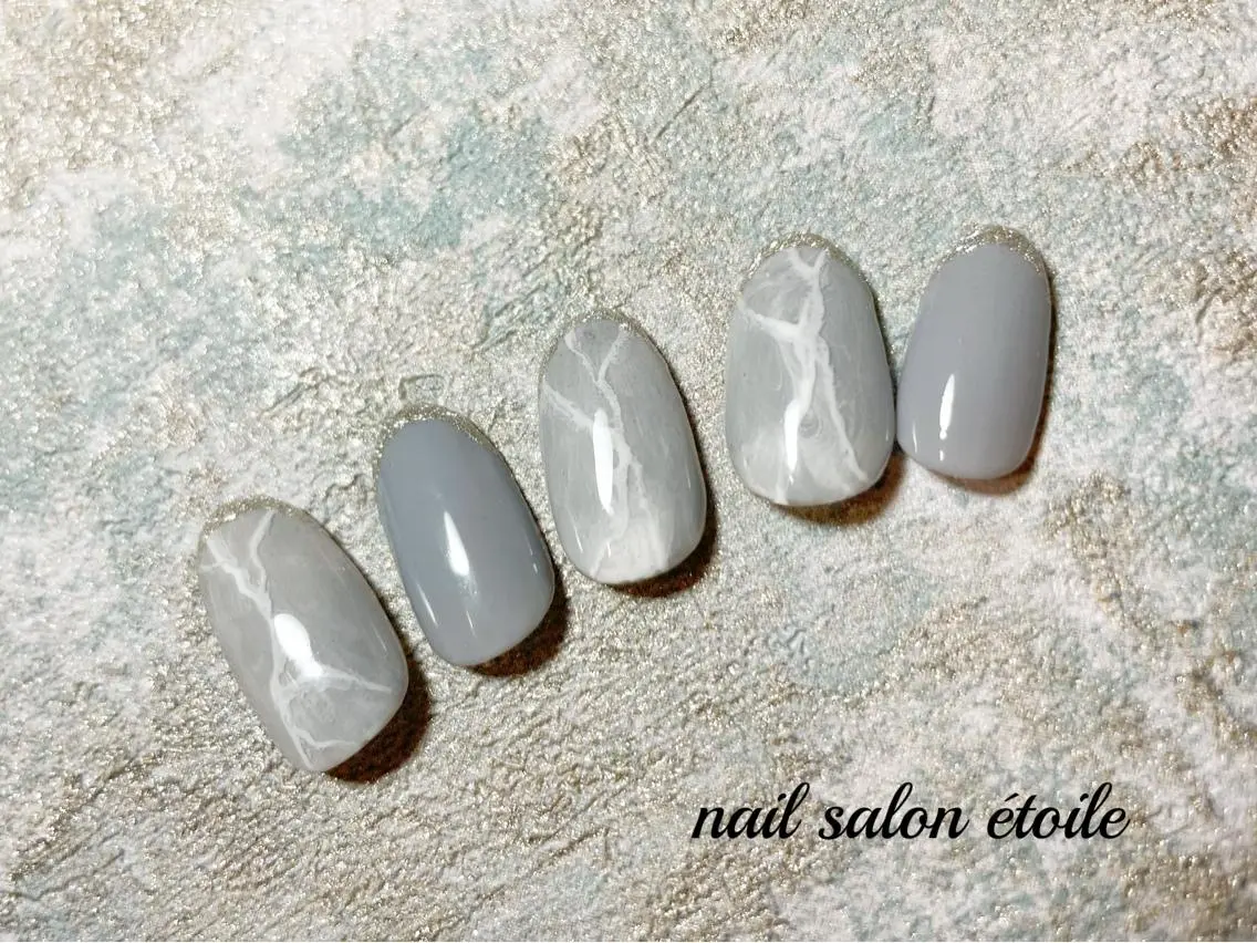 ネイル アートネイル フレンチネイル ジェルネイル 大理石ネイル(マーブル) シルバー ハンドネイル nail salon étoileのネイルデザイン