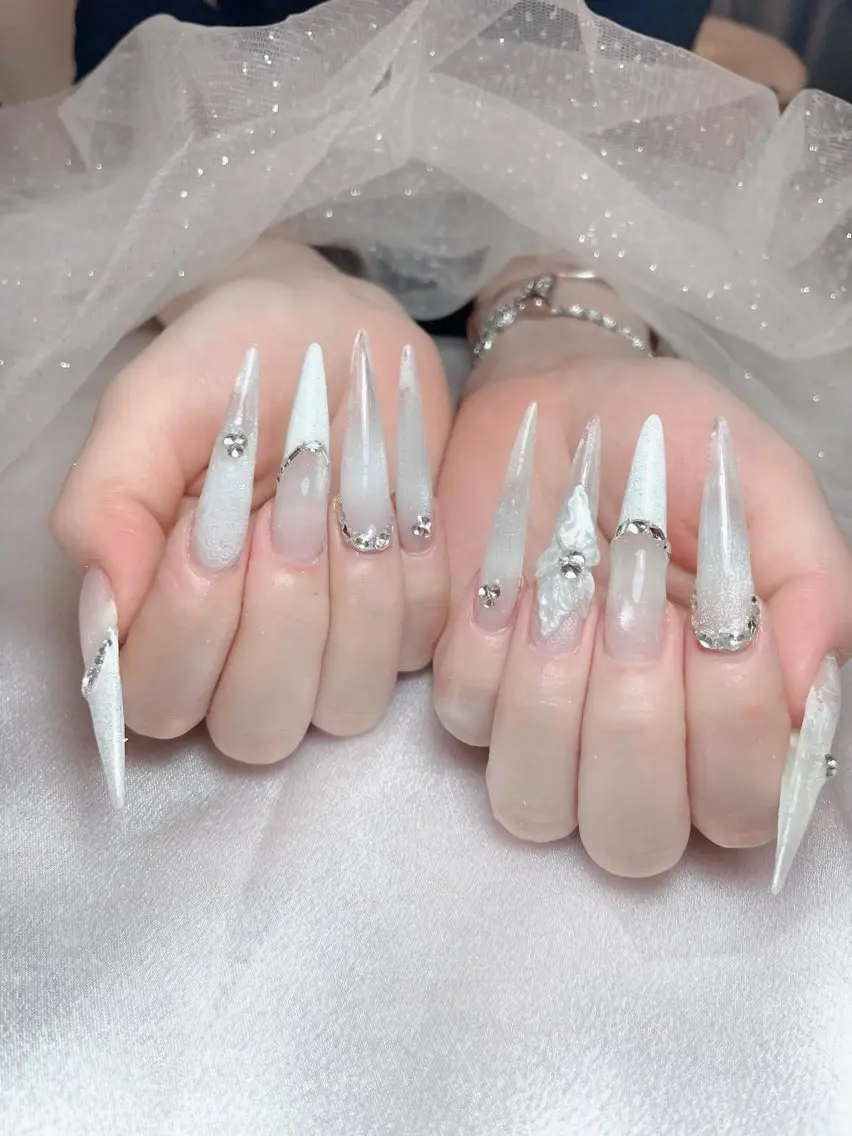ネイル チークネイル 長さ出し フラッシュネイル ジェルネイル 韓国ネイル ハンドネイル Queen Nail Salonのネイルデザイン