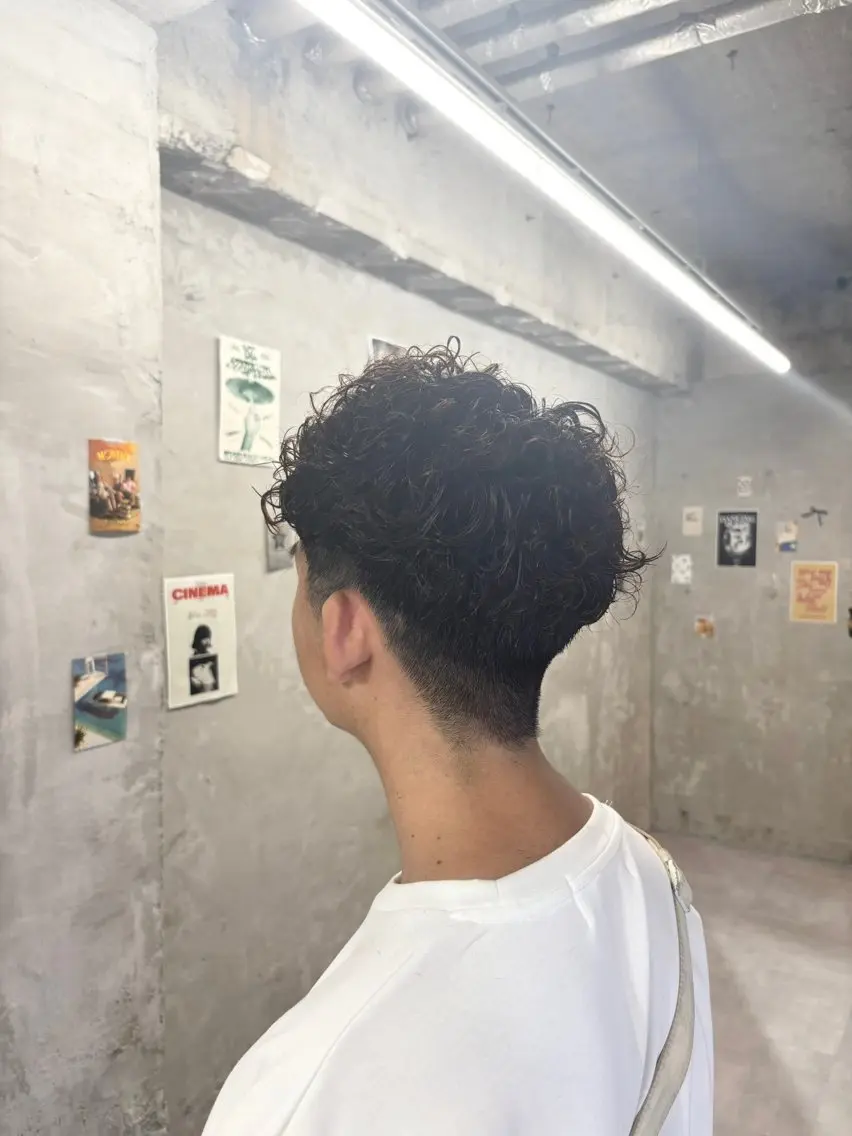 ショート パーマ メンズ メンズパーマ スペインカール カット パーマ トリートメント door white hideのヘアスタイル
