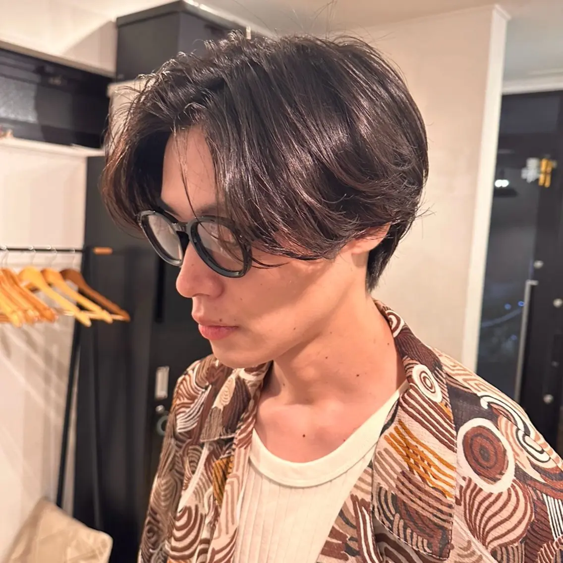 ショート パーマ メンズ ビジネス センターパート フェザーパーマ メンズ就活ヘア メンズパーマ カット パーマ トリートメント 【メンズヘア】 原宿/Kasumiのヘアスタイル