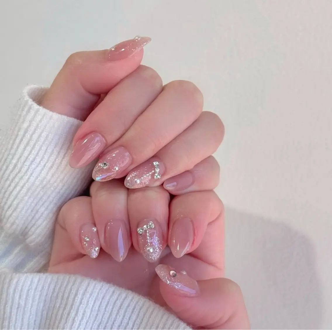 ネイル フレンチネイル キラキラネイル マグネットネイル ミラーネイル ニュアンスネイル Tira Nailのネイルデザイン