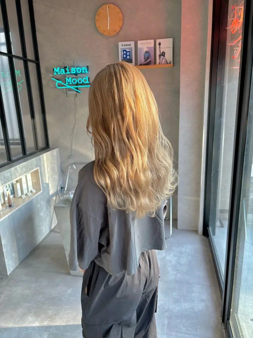 ロング カラー バレイヤージュ ブリーチ ケアブリーチ ダブルカラー イヤリングカラー 長谷川 湧のヘアスタイル