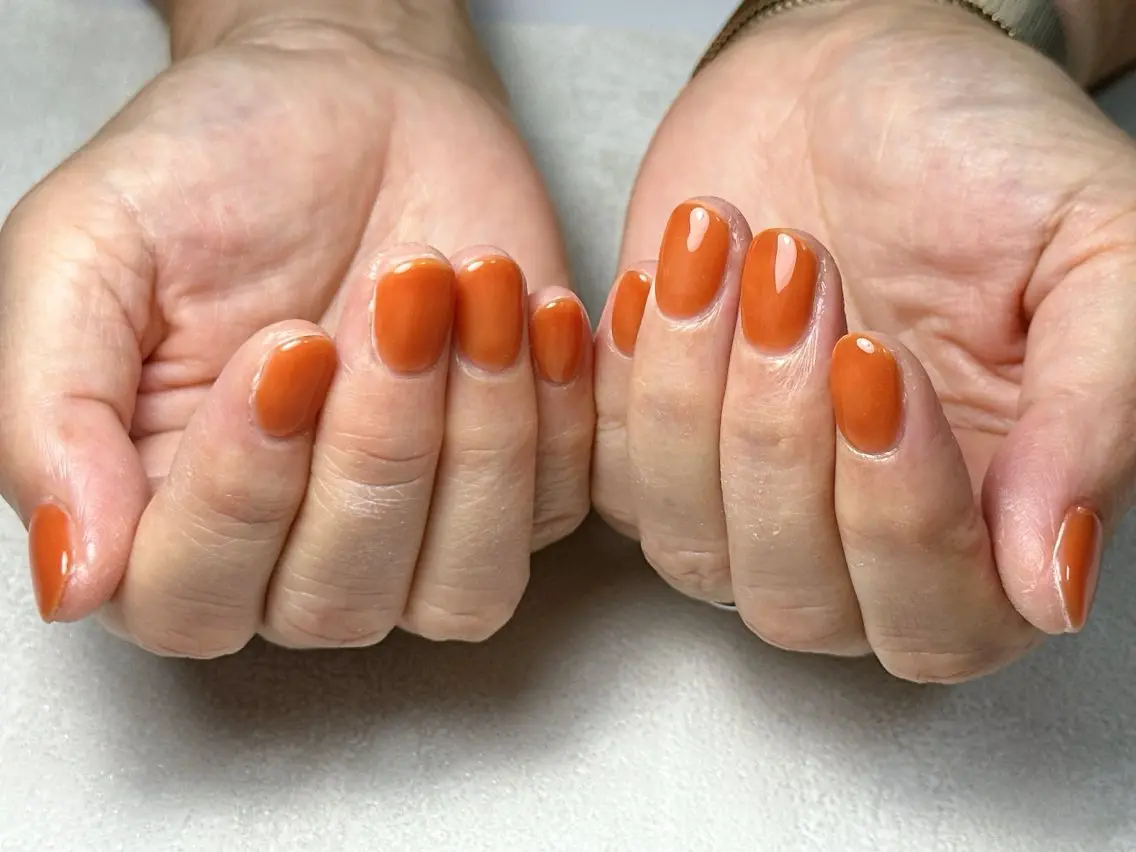 ネイル オーロラネイル ブルー フットネイル フレンチネイル ジェルネイル kiki nail たまプラーザのネイルデザイン