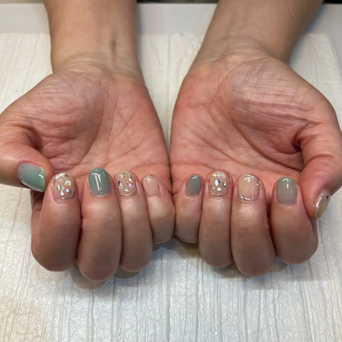 ネイル ハンドネイル ショートネイル 森のさんぽ道のネイルデザイン