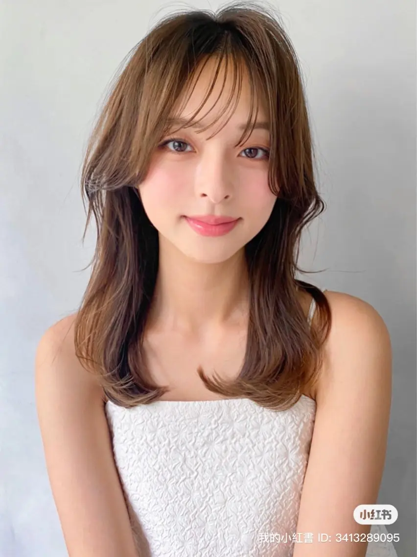 セミロング パーマ 勝河 怜楊のヘアスタイル