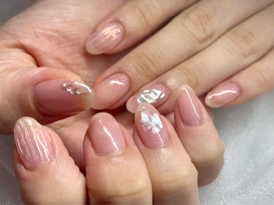 ネイル HENECY💞 SHIERIのネイルデザイン