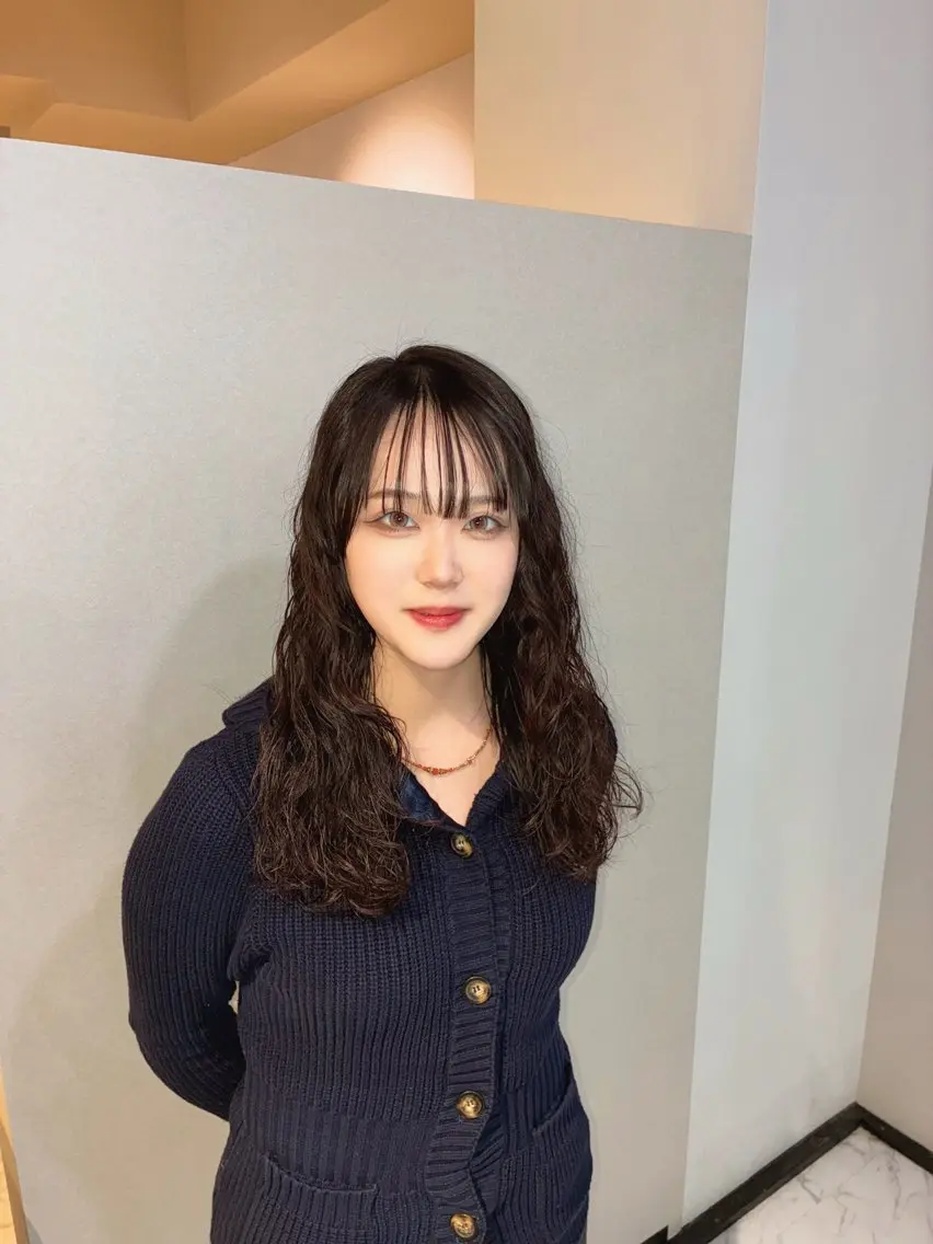 セミロング パーマ セミロングパーマ 似合わせカット ハナダ メイのヘアスタイル