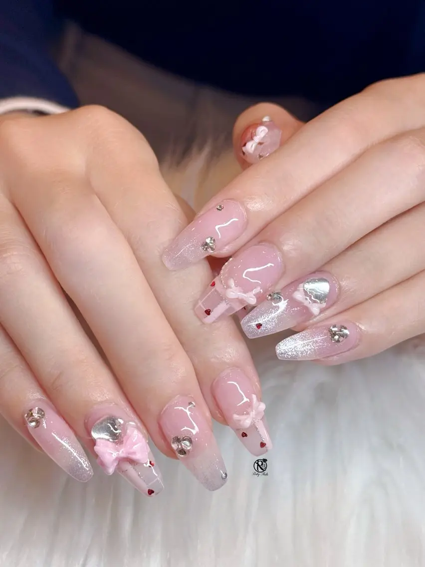 ネイル チークネイル ドット フレンチネイル グラデーション ハート ハンドネイル Ruby Nail 霞ヶ関店のネイルデザイン