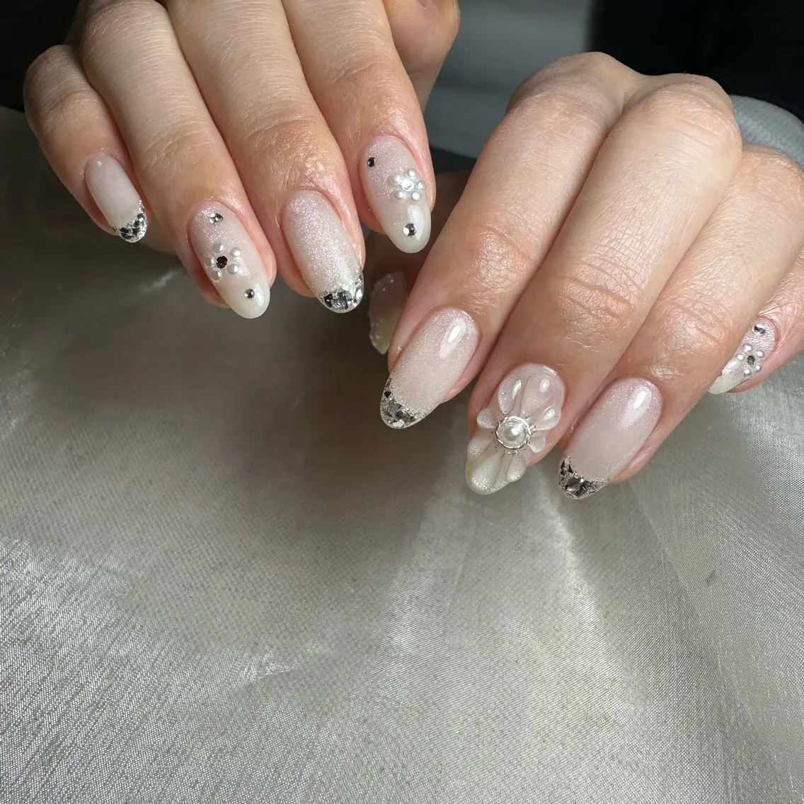 ネイル 里見 麗のネイルデザイン