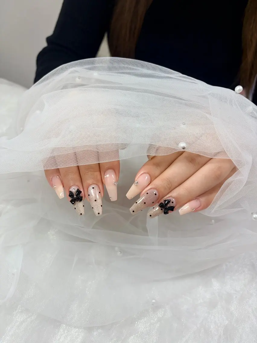 ネイル ハンドネイル akari🎀 京橋 ARRINEのネイルデザイン