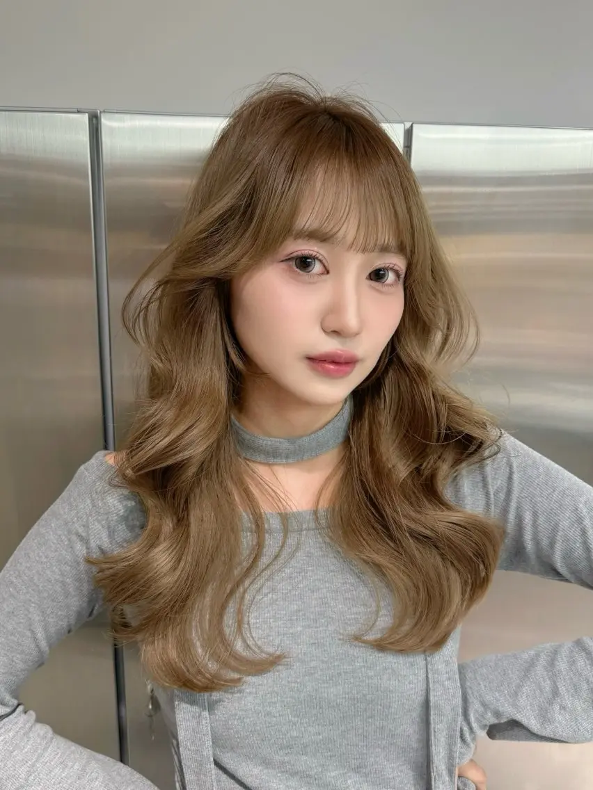 セミロング レイヤーカット ローレイヤー ヘアカラー ユナ hearts.店長のヘアスタイル