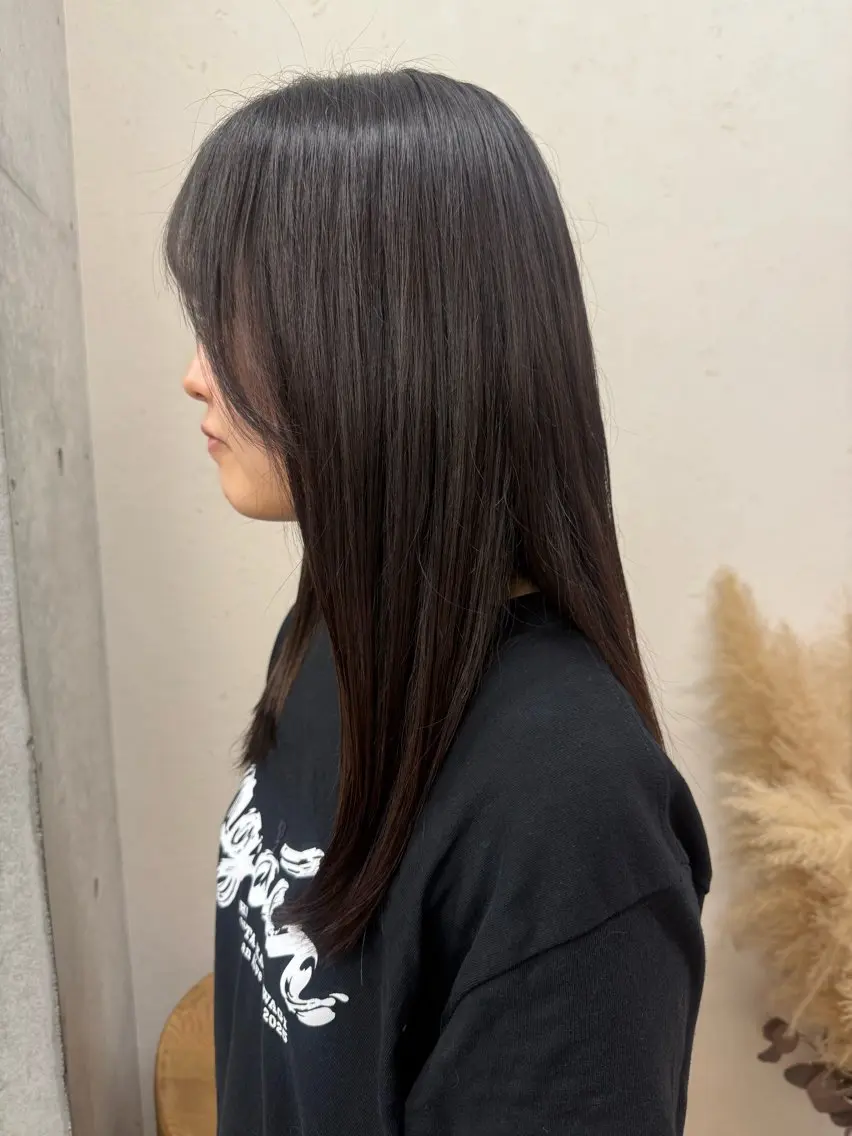 セミロング 顔まわりレイヤー 顔周りカット レイヤーカット トリートメント 🎀 MOMO🎀のヘアスタイル