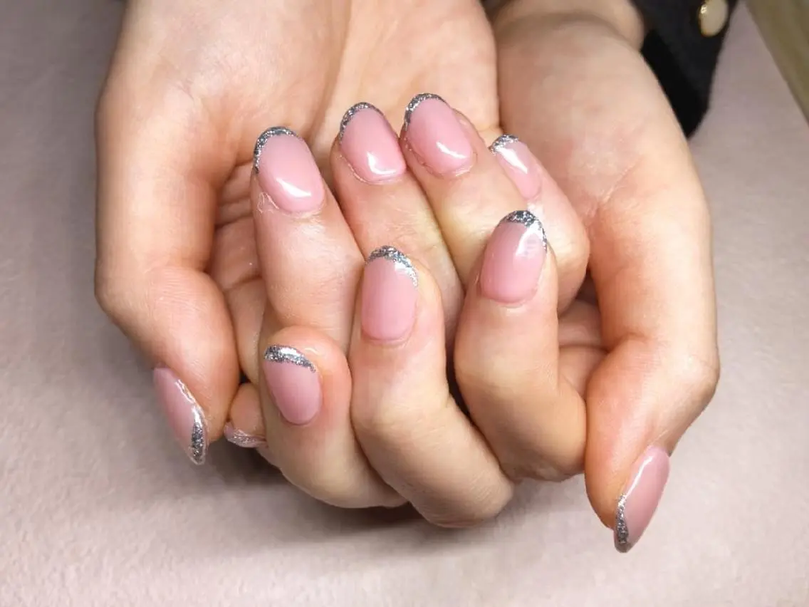 ミディアム ネイル 長さ出し フレンチネイル ジェルネイル ガラスフレンチ スカルプネイル T&A nailのネイルデザイン