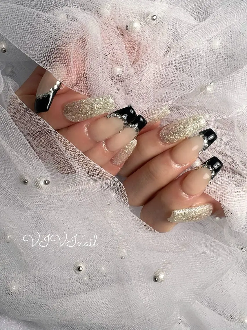 ネイル フレンチネイル ハンドネイル vivi nailのネイルデザイン