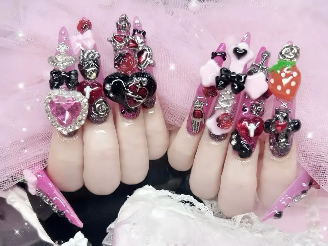 ネイル ブルー フラッシュネイル フラワーネイル ホログラムネイル キラキラネイル ハンドネイル Rin Nail 新大久保店のネイルデザイン