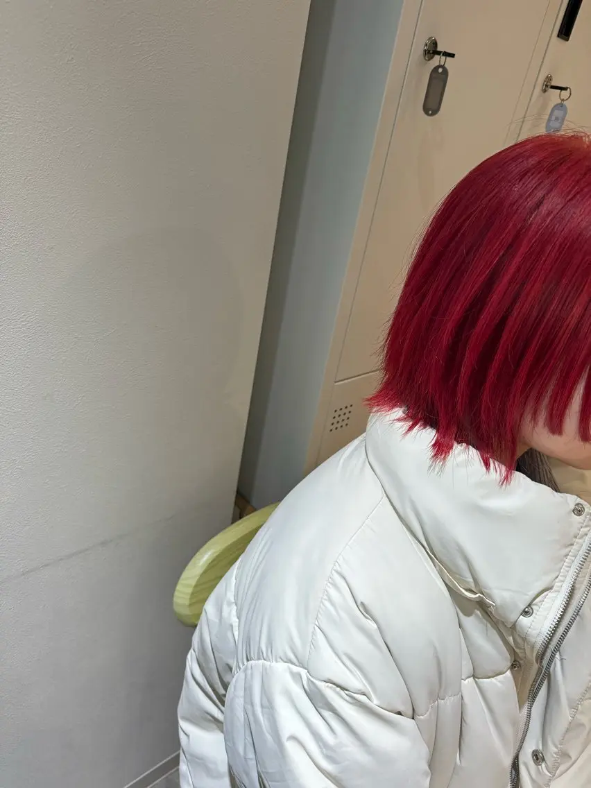 ショート カラー ブリーチ レッドカラー カット ヘアカラー オスズ 🎀´-のヘアスタイル