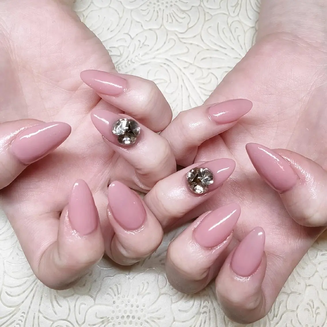 ネイル ストーンネイル ハンドネイル private nailsalonのネイルデザイン