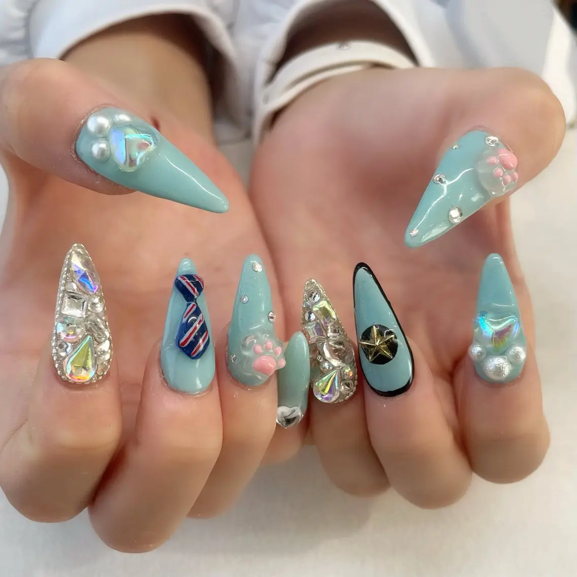 ネイル ハンドネイル 💎🐰 saki. m 🐰💎のネイルデザイン