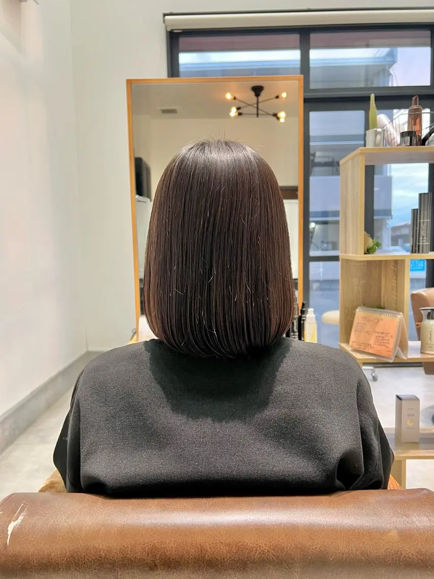 ミディアム ボブ 黒阪 なみのヘアスタイル