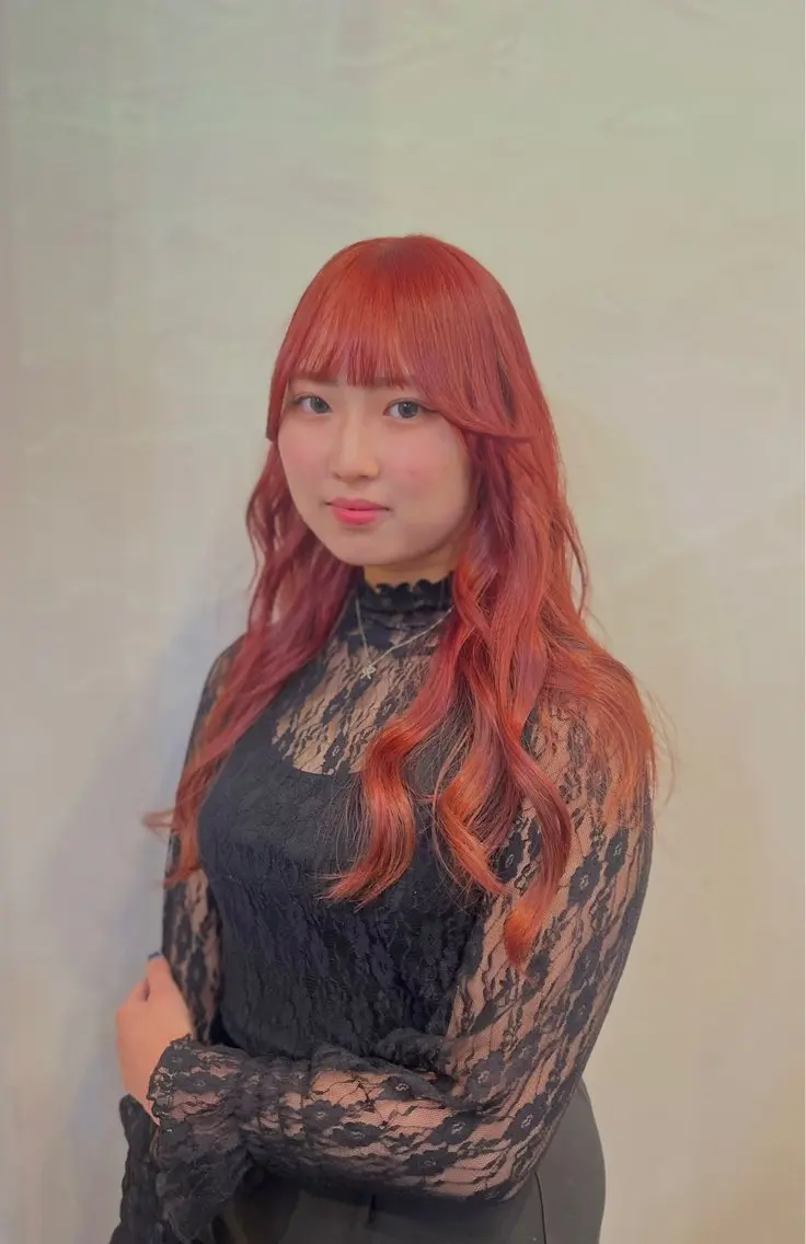 ロング カラー ベージュカラー ピンクカラー ピンクベージュ カット ヘアカラー トリートメント Liere Muuのヘアスタイル