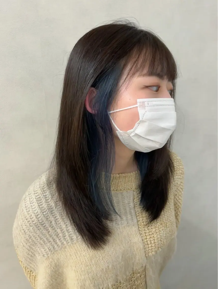 セミロング カラー ブルーカラー FERIA あべの yumeho🍭のヘアスタイル