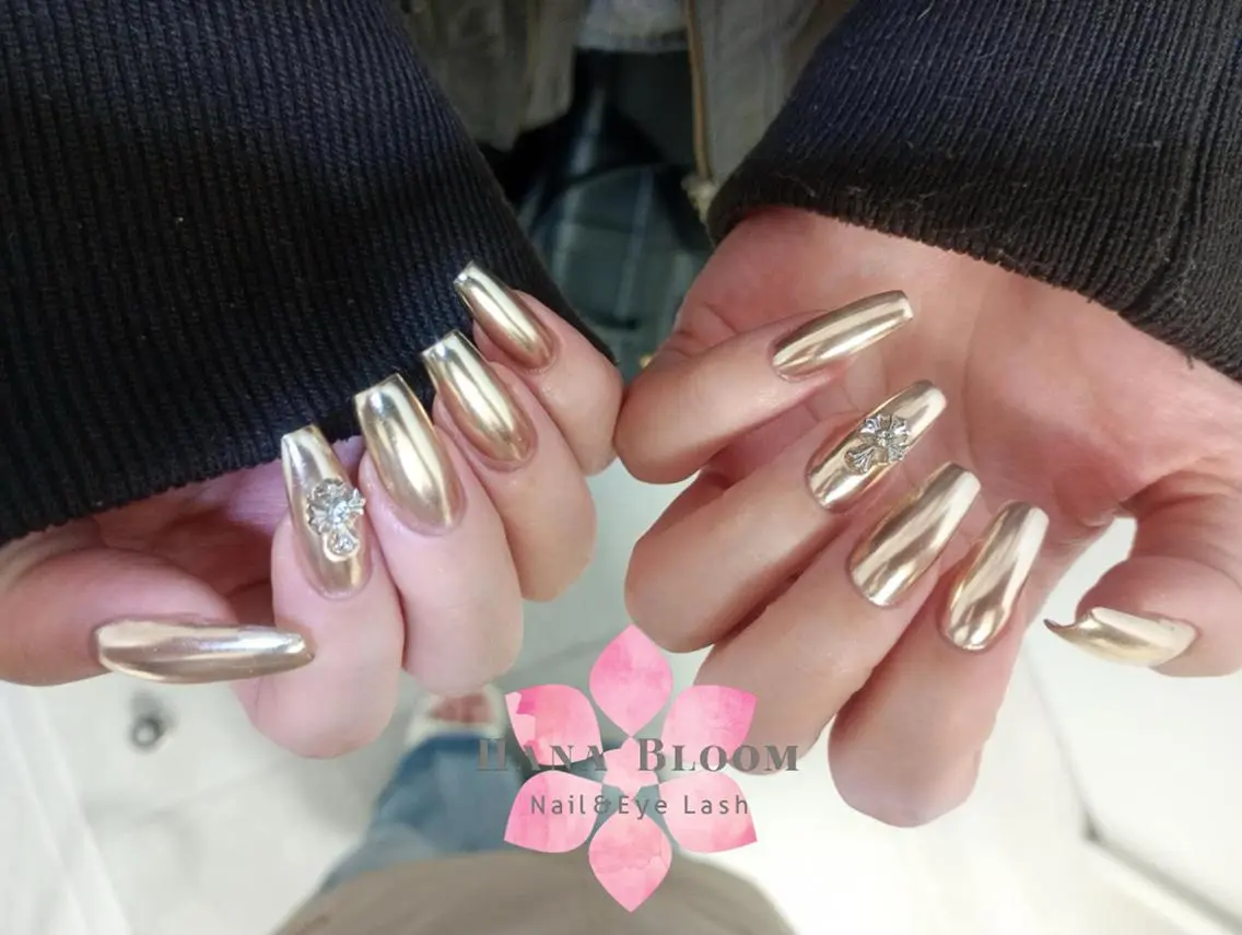 ネイル 長さ出し フレンチネイル ジェルネイル マグネットネイル ミラーネイル ハンドネイル ハンドケア Hana Bloom Nail Salonのネイルデザイン