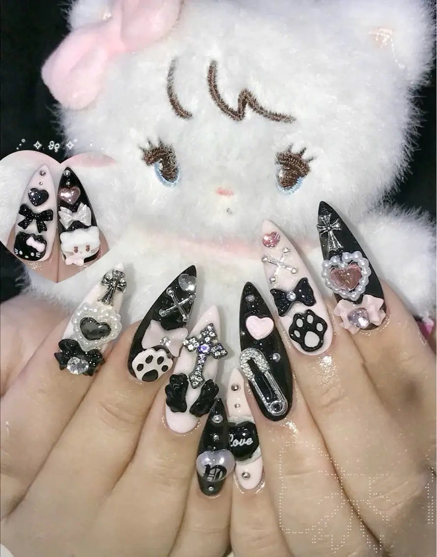 ネイル フレンチネイル キラキラネイル マグネットネイル ミラーネイル ニュアンスネイル ハンドネイル Tira Nailのネイルデザイン