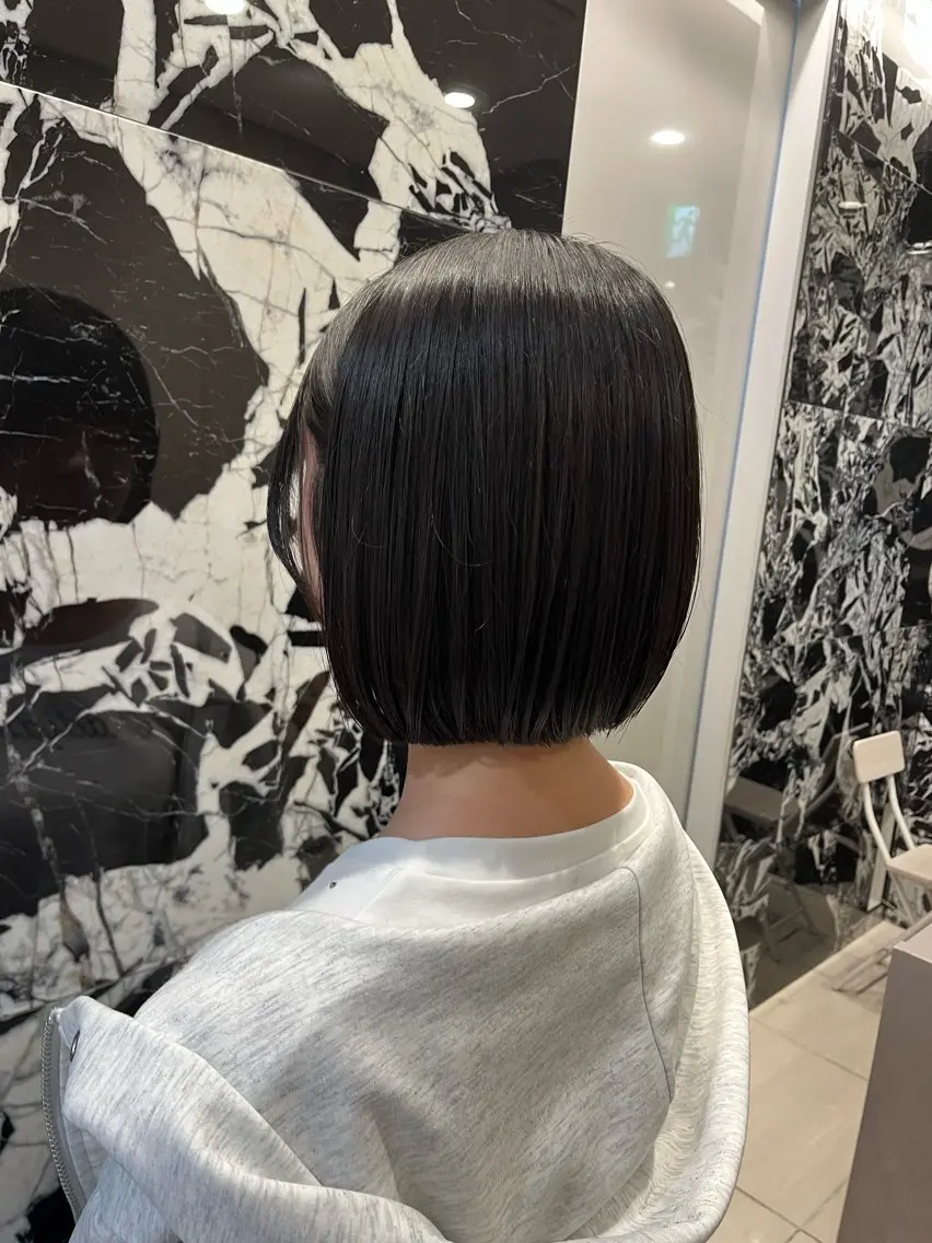 ショート 石原 光のヘアスタイル
