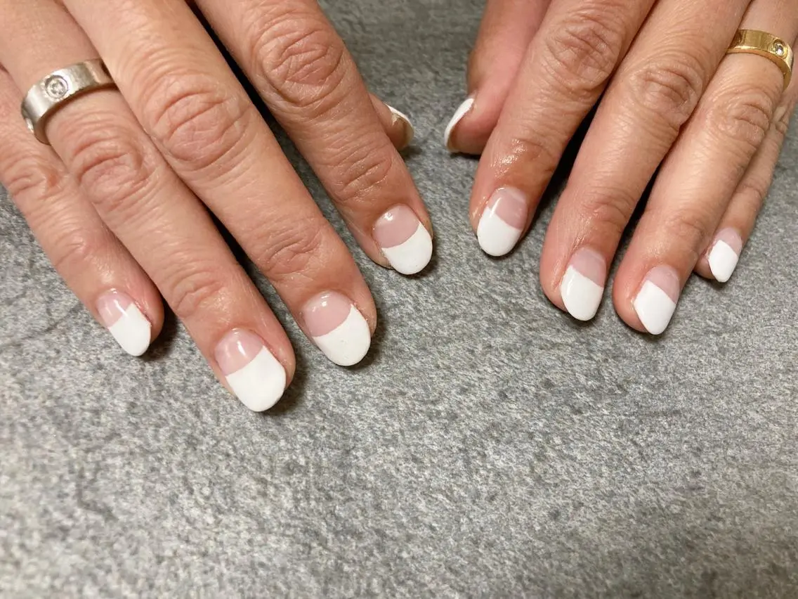 ネイル フレンチネイル kikinail 溝の口のネイルデザイン
