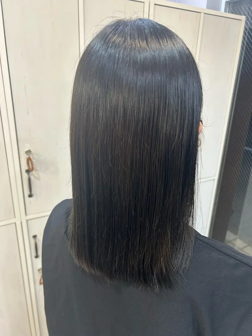 ミディアム カラー 透明感カラー 伊藤 愛理のヘアスタイル