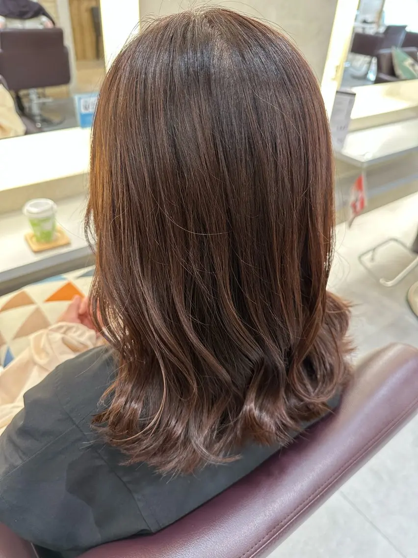 ロング カラー グレージュ ラベンダーカラー ラベンダーグレージュ ラベンダーグレー 阪本 愛実のヘアスタイル