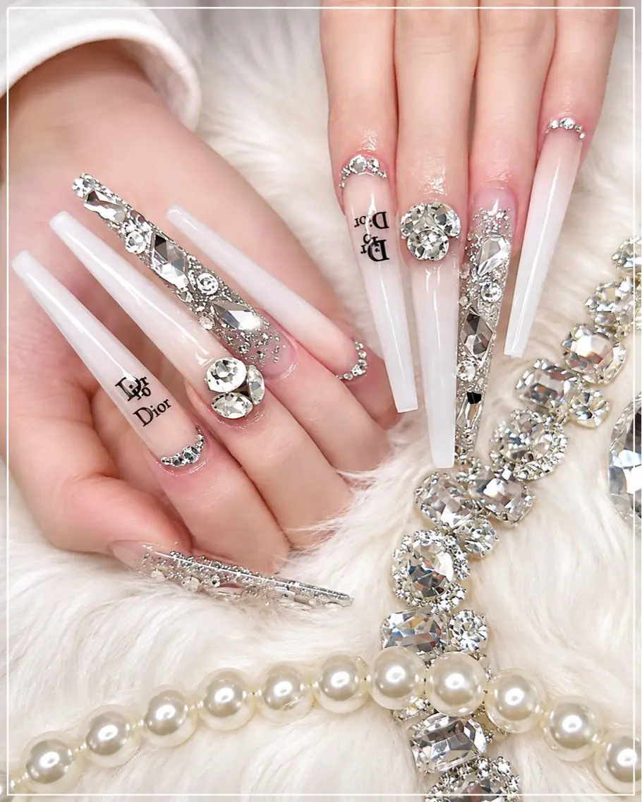 ネイル 長さ出し ガーリー 韓国ネイル ロングネイル 持ち込み ハンドネイル Nami nail salonのネイルデザイン
