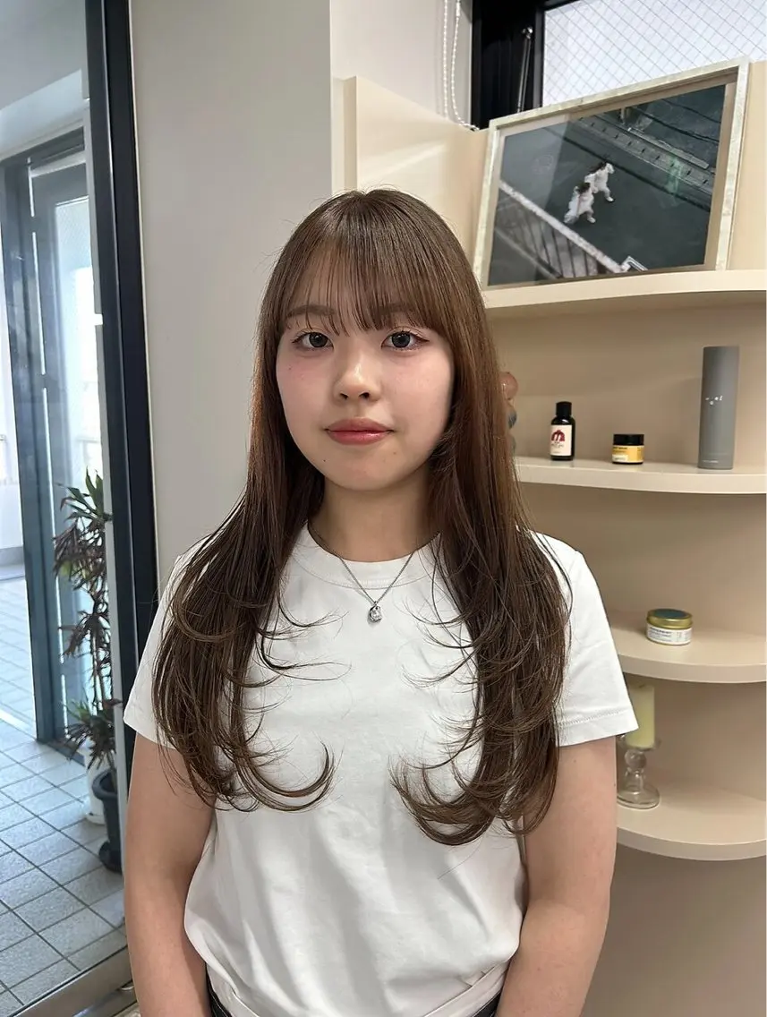 ロング カラー カット ヘアカラー トリートメント 足立 七彩のヘアスタイル