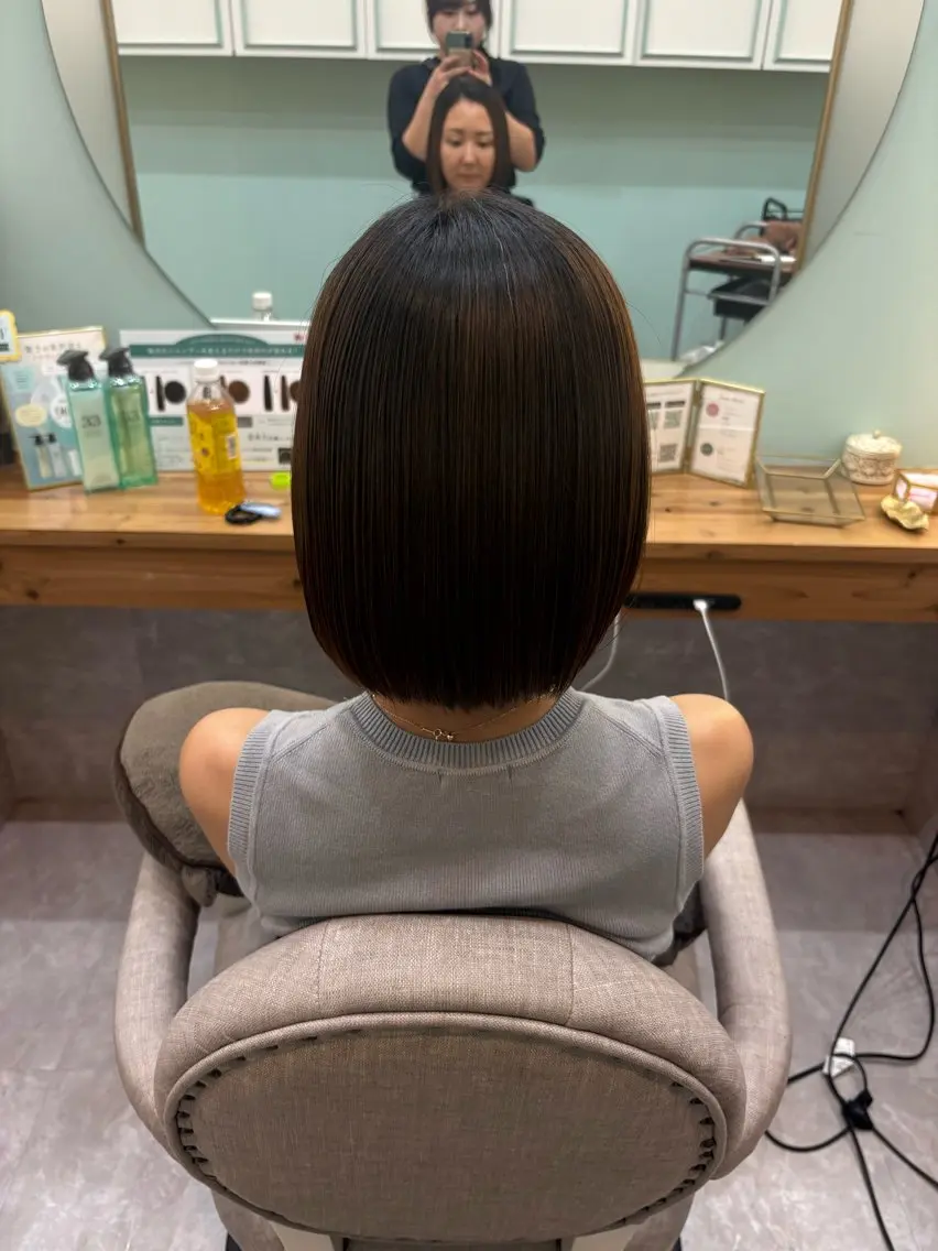 ショート 縮毛矯正 トリートメント カラーモデル🦕/ 彩羽🫧🪽のヘアスタイル