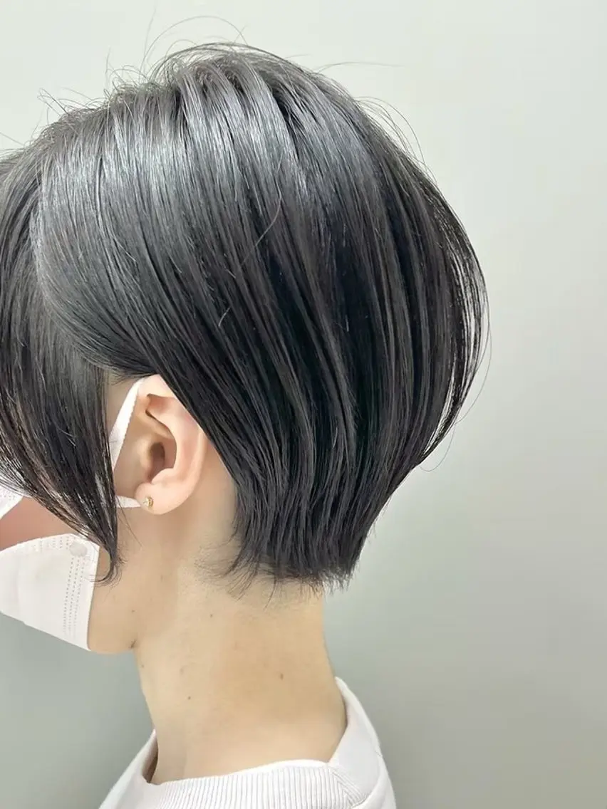 カラー 江坂 misaki のヘアスタイル