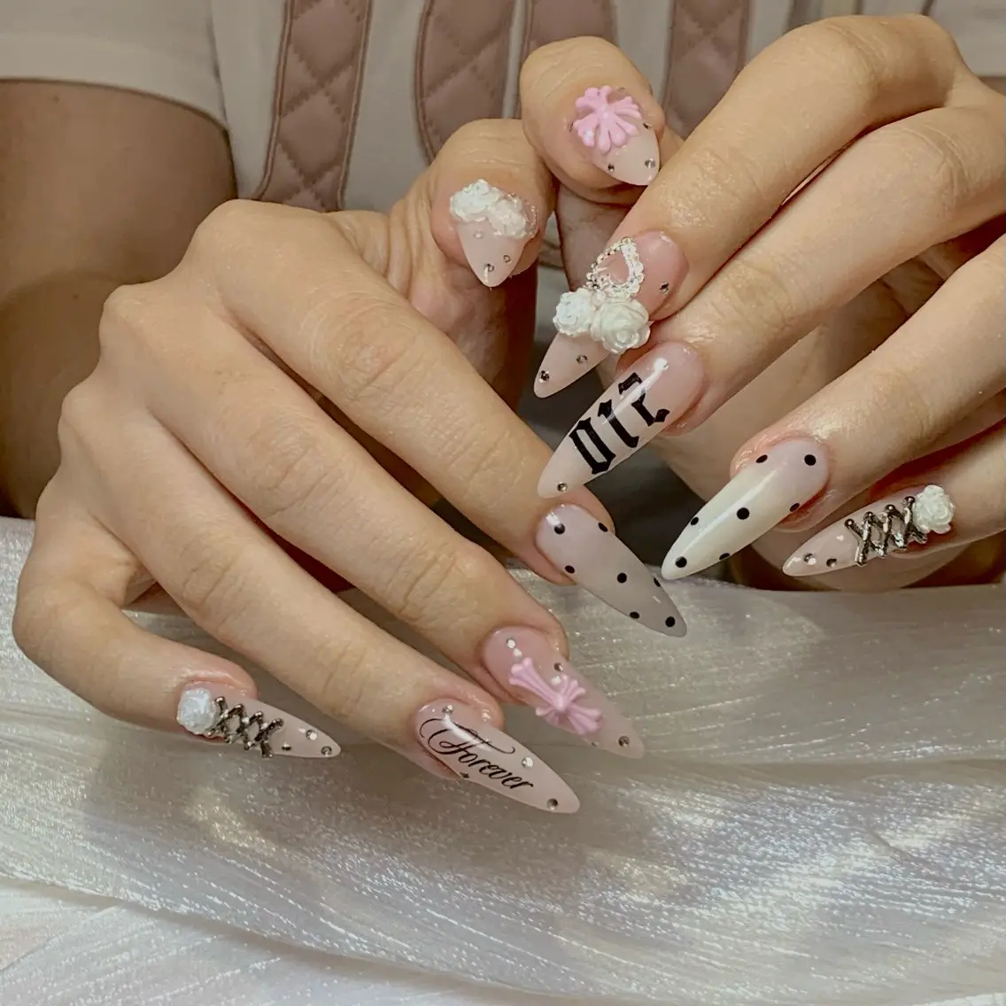 ネイル Anmi Nail Sanaのネイルデザイン