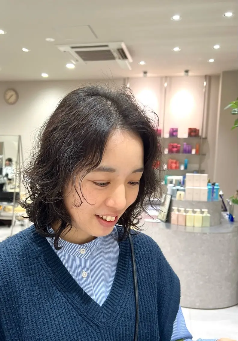 ミディアム パーマ 白髪ぼかし特化美容師 古賀雄歩のヘアスタイル