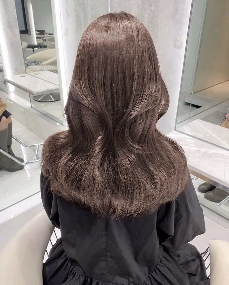セミロング カラー ベージュカラー ダブルカラー グレージュ レイヤー/グレージュ 渋谷表参道/小森波琉のヘアスタイル