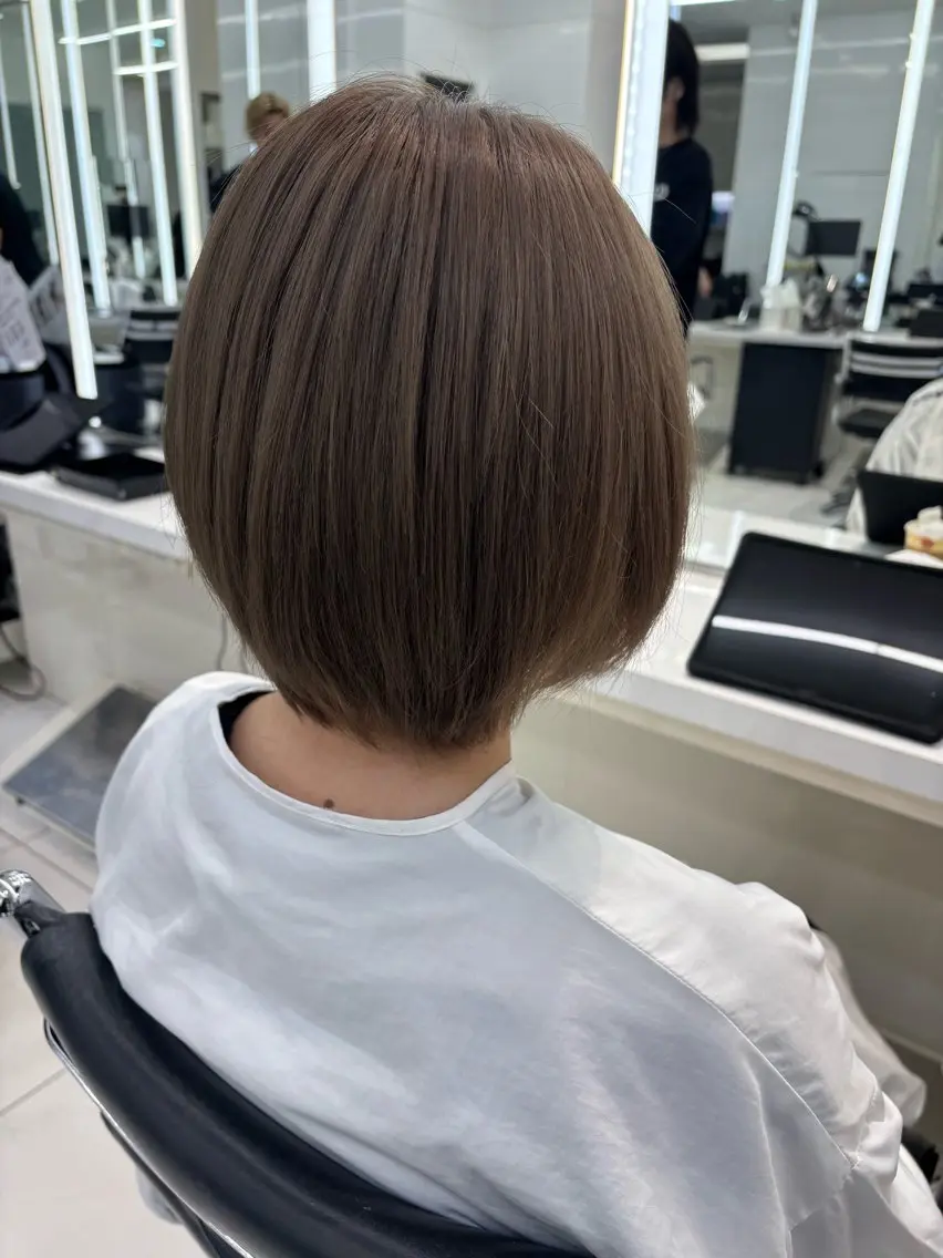 ショート カラー ベージュカラー ミルクティーベージュ 石毛 大翔のヘアスタイル