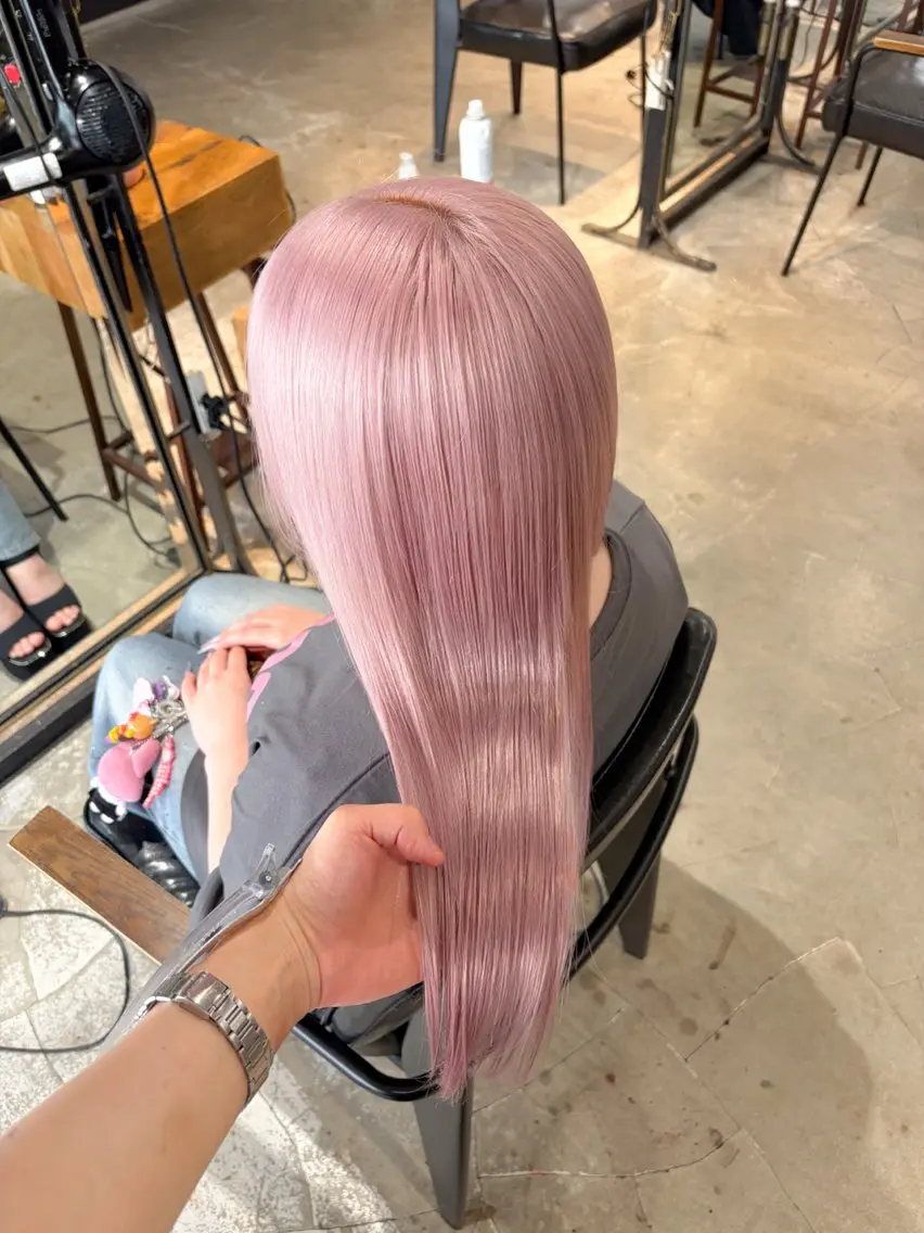 ロング カラー ベージュカラー ブロンド ハイトーンカラー ハイトーンベージュ ミルクティーベージュ ヘアカラー トリートメント ヘアセット 似合わせベージュ 🍯ayumi🍯のヘアスタイル